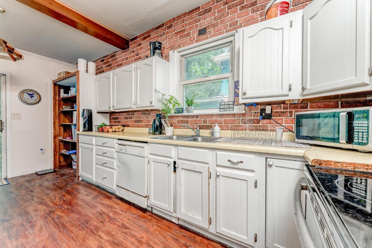 Awesome House, 5 Minutes To Dt, 2 Miles To Stadium And Ruby Memorial! Morgantown Eksteriør billede
